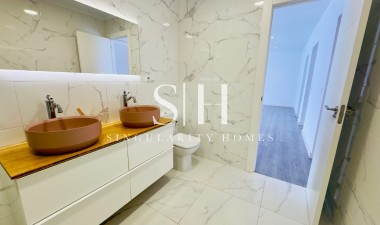 Resale - House - Torrevieja - Aguas Nuevas