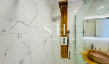 Resale - House - Torrevieja - Aguas Nuevas