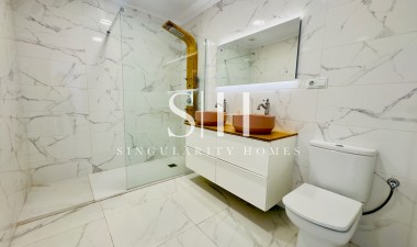 Resale - House - Torrevieja - Aguas Nuevas