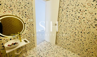 Resale - House - Torrevieja - Aguas Nuevas