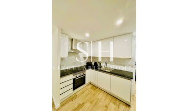 Återförsäljning - Lägenhet / lägenhet - Torrevieja - Playa del Acequión