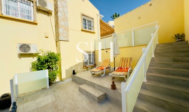 Resale - Villa - Orihuela Costa - Playa Flamenca