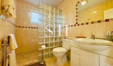 Resale - Villa - Orihuela Costa - Playa Flamenca