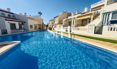 Resale - Villa - Orihuela Costa - Playa Flamenca