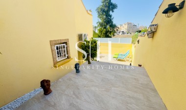 Resale - Villa - Orihuela Costa - Playa Flamenca