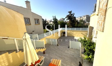 Resale - Villa - Orihuela Costa - Playa Flamenca