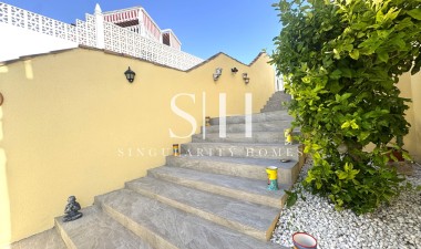 Resale - Villa - Orihuela Costa - Playa Flamenca