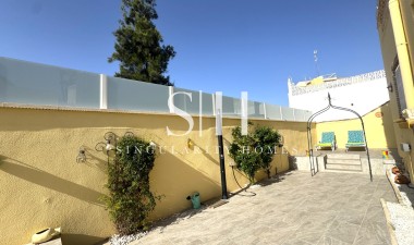 Resale - Villa - Orihuela Costa - Playa Flamenca
