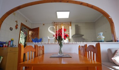 Återförsäljning - Villa - La Siesta - Costa Blanca