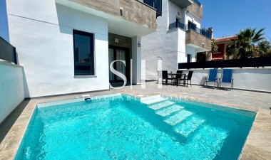 Herverkoop - Villa - Torrevieja - La Siesta - El Salado - Torreta