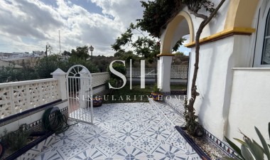 Odsprzedaż - Dom - San Miguel de Salinas - Inland