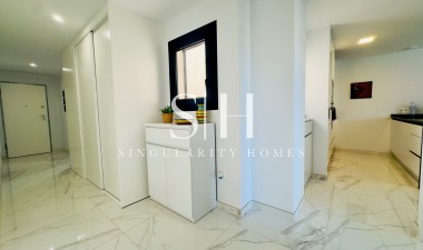 Resale - Apartment / flat - Orihuela Costa - Los Almendros - La Florida