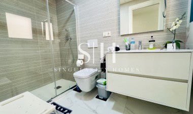 Resale - Apartment / flat - Orihuela Costa - Los Almendros - La Florida