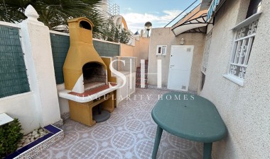 Resale - Villa - Torrevieja - Carrefour