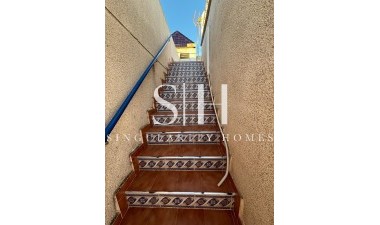 Resale - Villa - Torrevieja - Carrefour