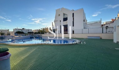 Resale - Villa - Torrevieja - Carrefour