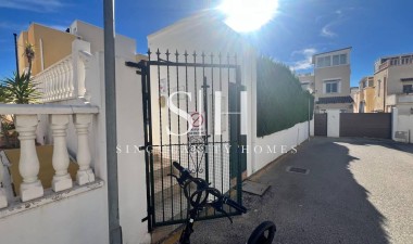 Återförsäljning - Hus - Orihuela Costa - Los Almendros-la Florida