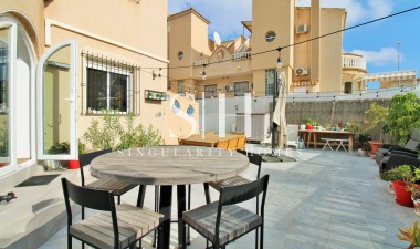 Odsprzedaż - Dom - Villamartin