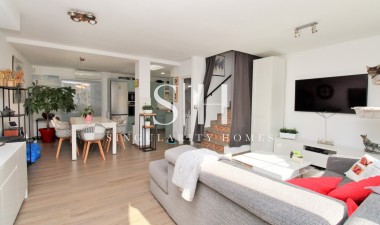 Odsprzedaż - Dom - Villamartin