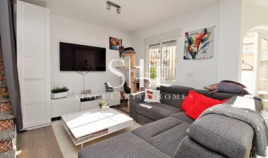 Odsprzedaż - Dom - Villamartin