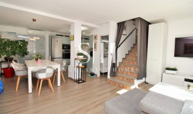 Odsprzedaż - Dom - Villamartin