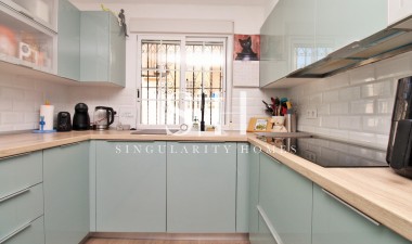 Odsprzedaż - Dom - Villamartin