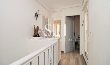 Odsprzedaż - Dom - Villamartin