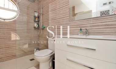 Odsprzedaż - Dom - Villamartin