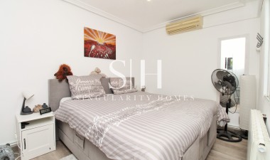 Odsprzedaż - Dom - Villamartin