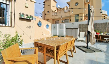 Odsprzedaż - Dom - Villamartin