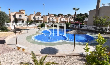 Odsprzedaż - Dom - Villamartin