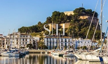 Neue Gebäude - Wohnung - Denia - Puerto Denia