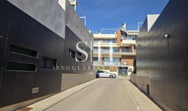 Перепродажа - Villa - Orihuela Costa - Villamartín