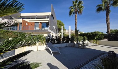 Перепродажа - Villa - Orihuela Costa - Villamartín