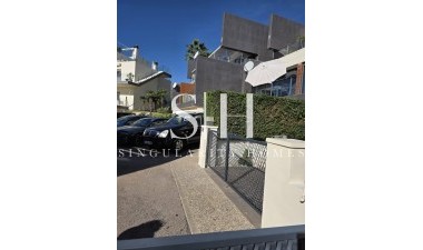 Перепродажа - Villa - Orihuela Costa - Villamartín