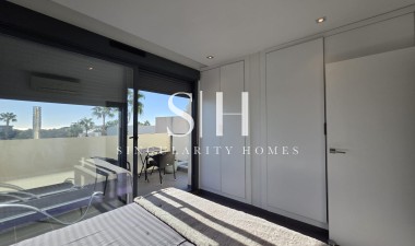 Перепродажа - Villa - Orihuela Costa - Villamartín