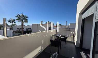 Перепродажа - Villa - Orihuela Costa - Villamartín