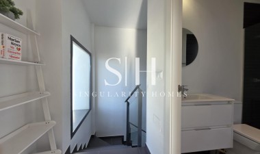 Перепродажа - Villa - Orihuela Costa - Villamartín