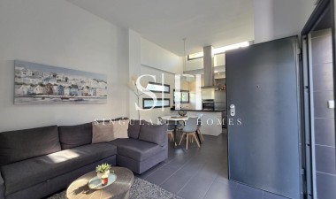 Перепродажа - Villa - Orihuela Costa - Villamartín