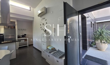 Перепродажа - Villa - Orihuela Costa - Villamartín