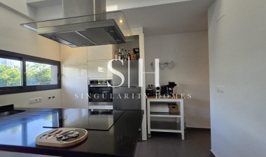 Перепродажа - Villa - Orihuela Costa - Villamartín