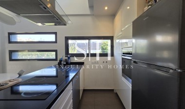 Перепродажа - Villa - Orihuela Costa - Villamartín