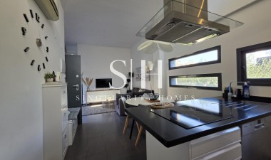 Перепродажа - Villa - Orihuela Costa - Villamartín