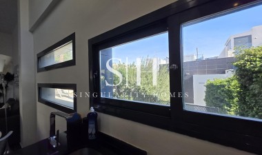 Перепродажа - Villa - Orihuela Costa - Villamartín