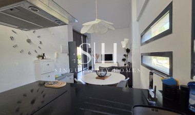 Перепродажа - Villa - Orihuela Costa - Villamartín