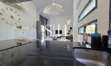 Перепродажа - Villa - Orihuela Costa - Villamartín