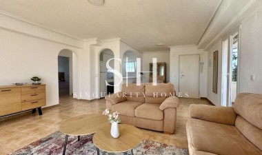 Перепродажа - Квартира / квартира - Torrevieja - Punta prima