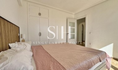 Перепродажа - Квартира / квартира - Torrevieja - Punta prima