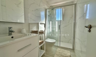 Перепродажа - Квартира / квартира - Torrevieja - Punta prima