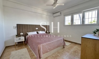 Перепродажа - Квартира / квартира - Torrevieja - Punta prima